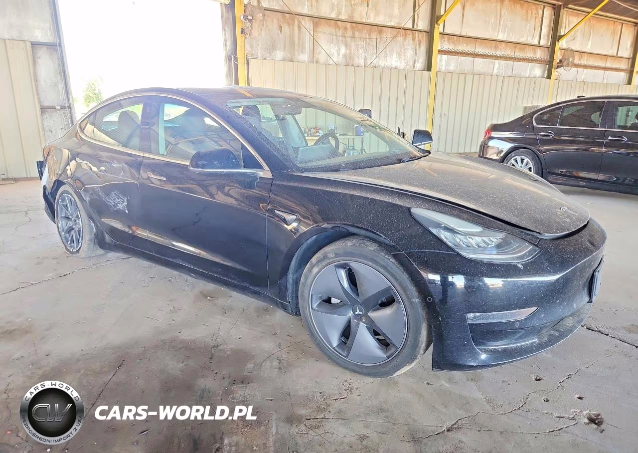 2018 Tesla Model 3 VIN:5YJ3E1EB3JF127469 - 4