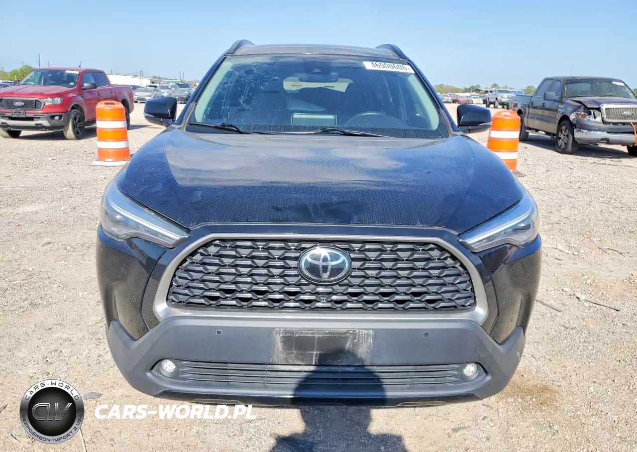 2022 Toyota Corolla Cross Xle VIN:7MUEAAAGXNV015815 - 5