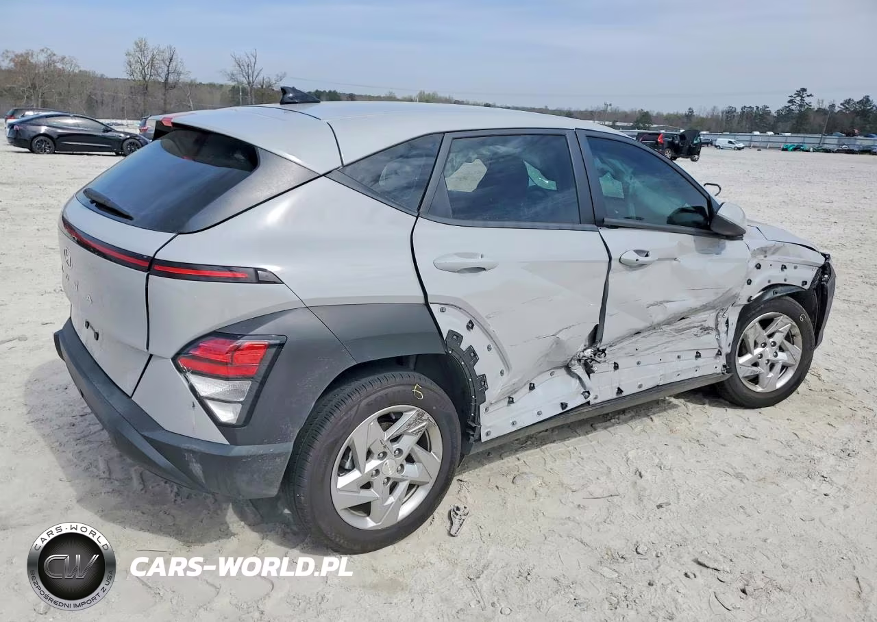 2025 Hyundai Kona Se VIN:KM8HA3AB4SU246283 - 3