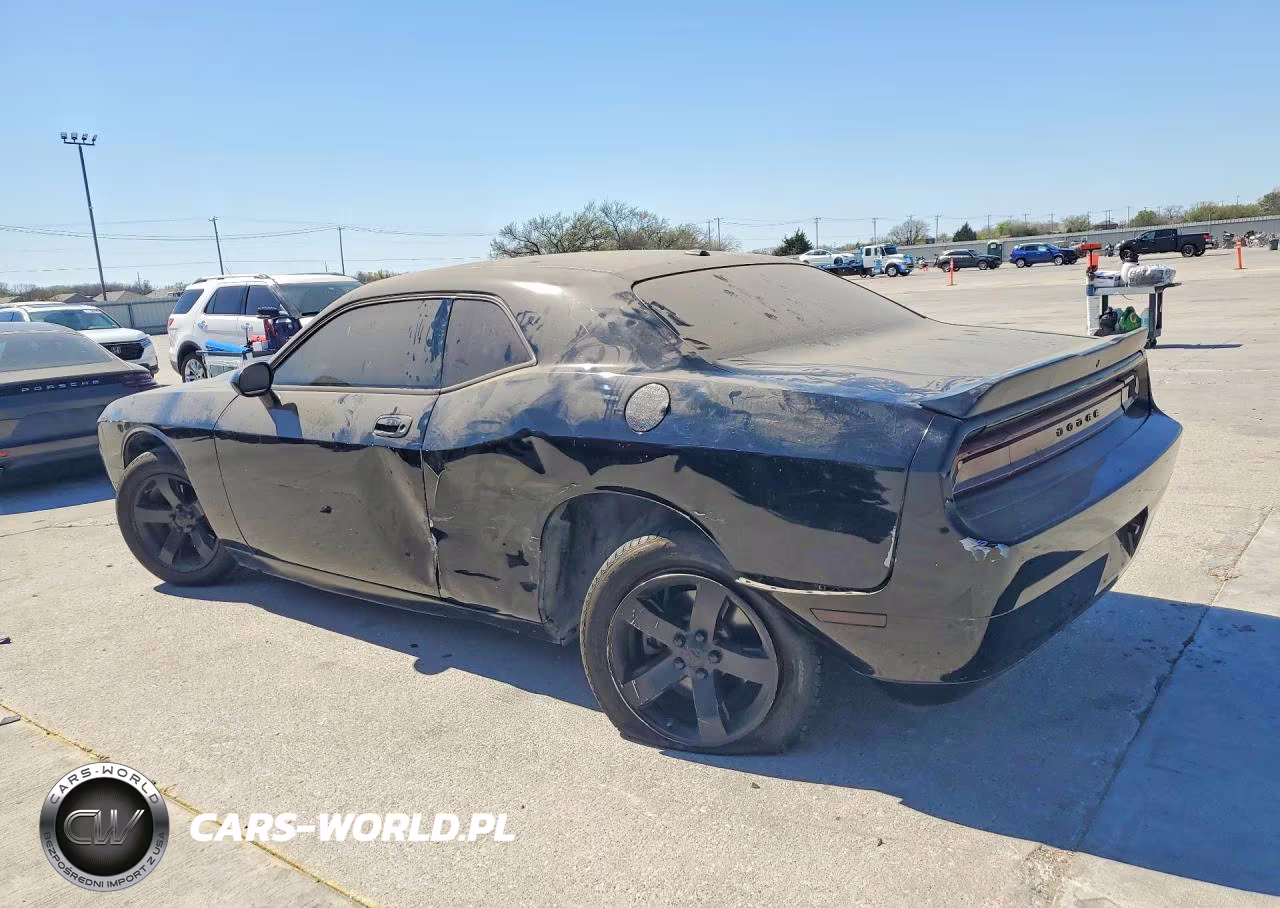 2009 Dodge Challenger VIN:2B3LJ44V19H526915 - 2