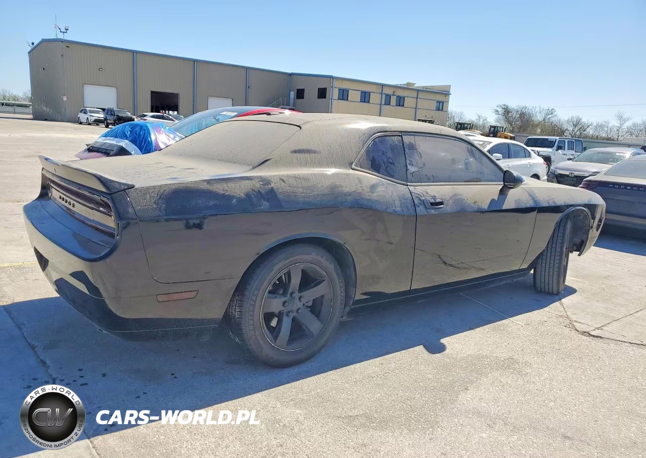2009 Dodge Challenger VIN:2B3LJ44V19H526915 - 3