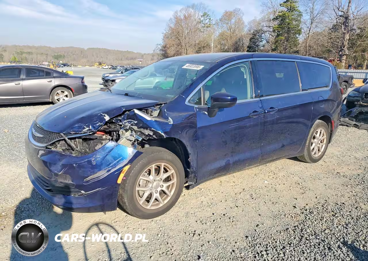 2020 Chrysler Voyager Lx