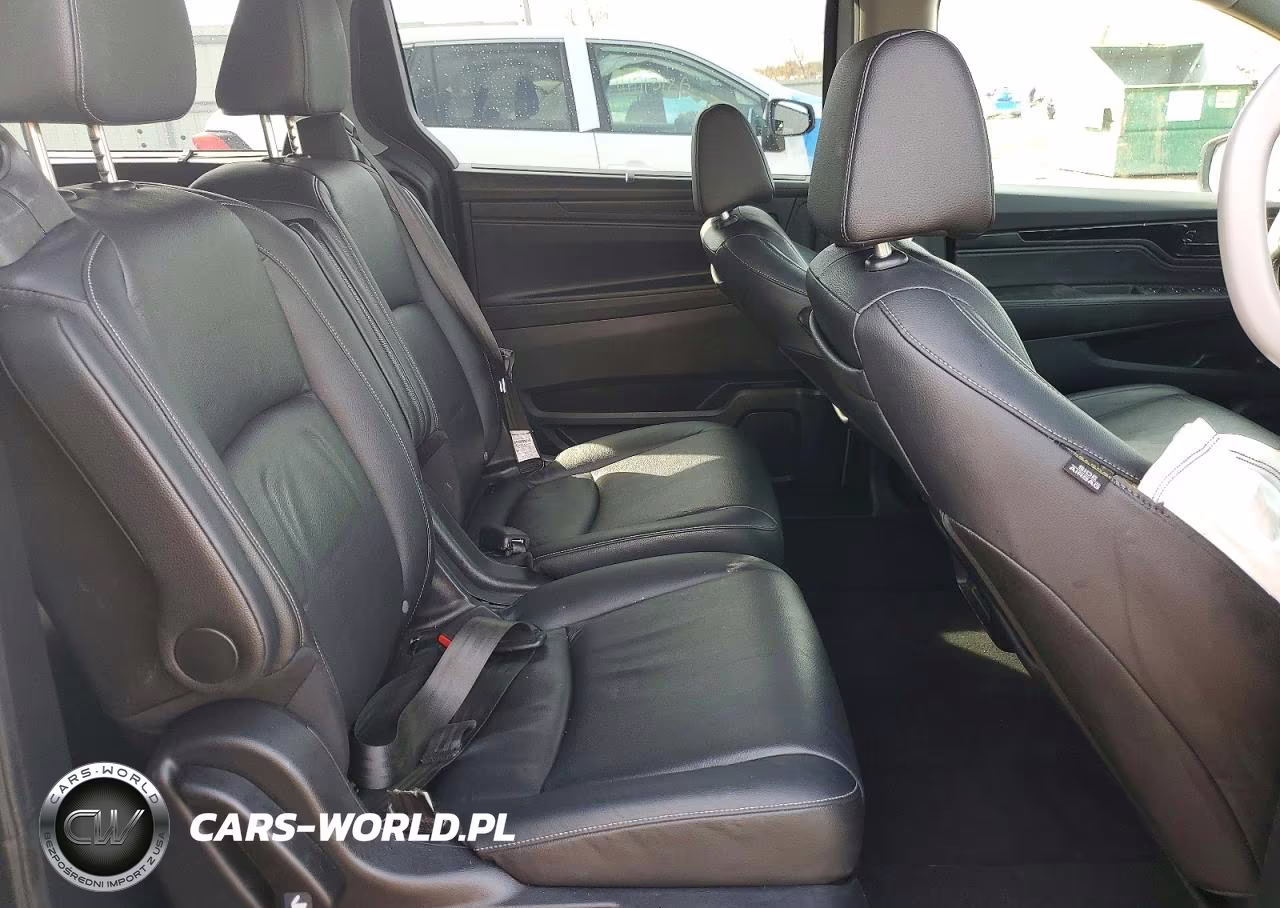 2023 Honda Odyssey Touring VIN:5FNRL6H85PB075641 - 11