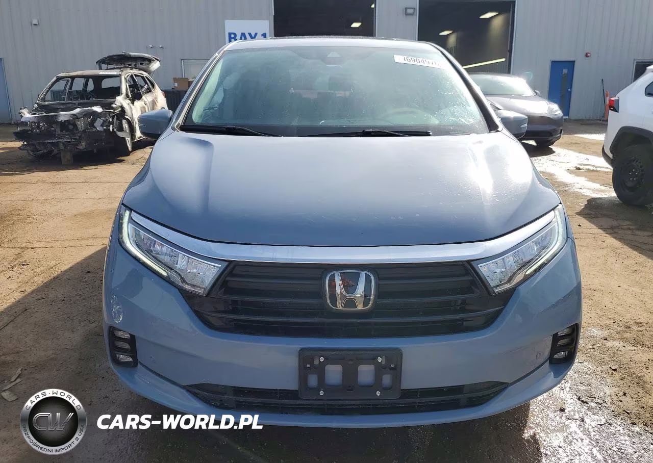 2023 Honda Odyssey Touring VIN:5FNRL6H85PB075641 - 5