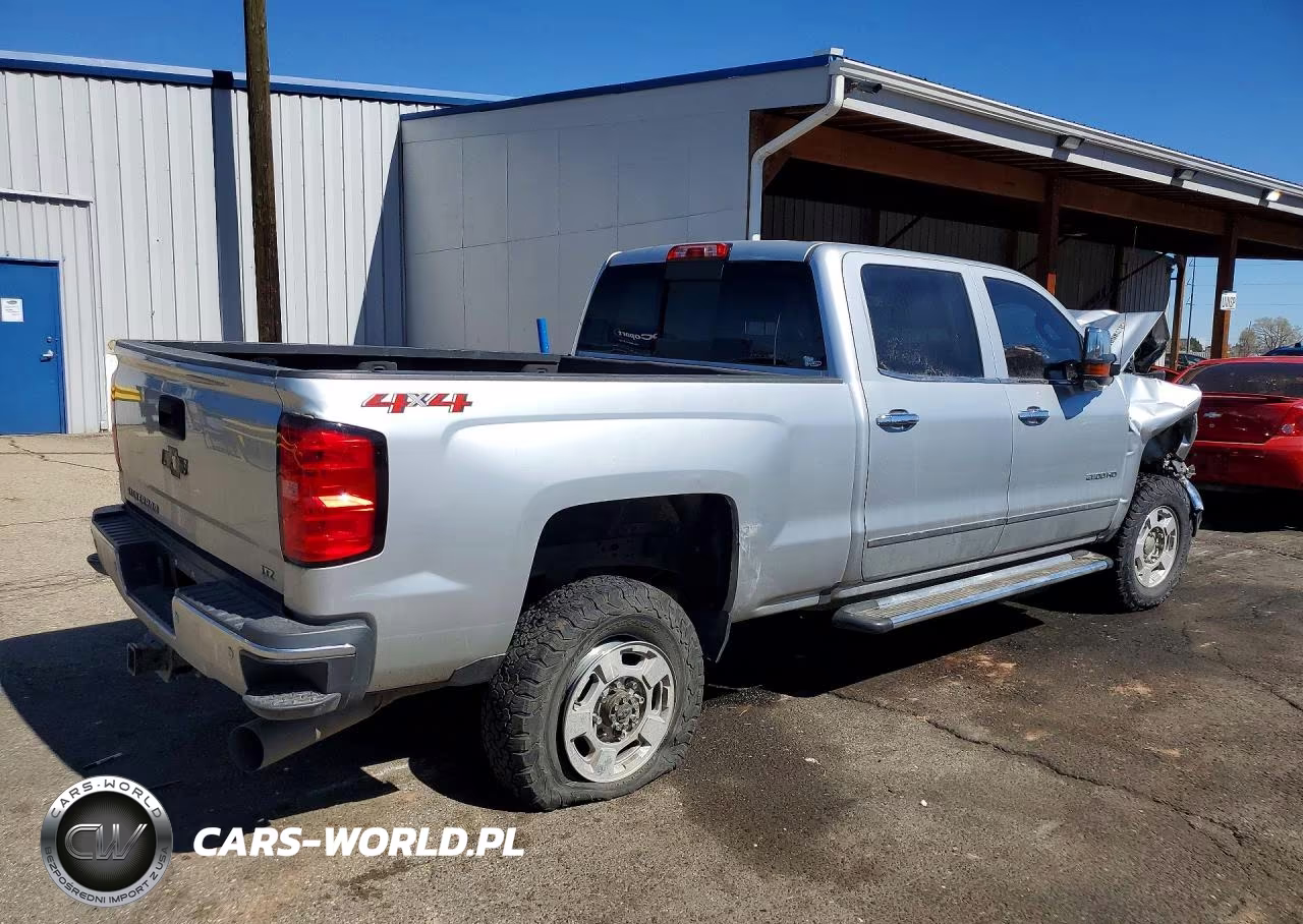 2018 Chevrolet Silverado K2500 Heavy Duty Ltz VIN:1GC1KWEY9JF230957 - 3