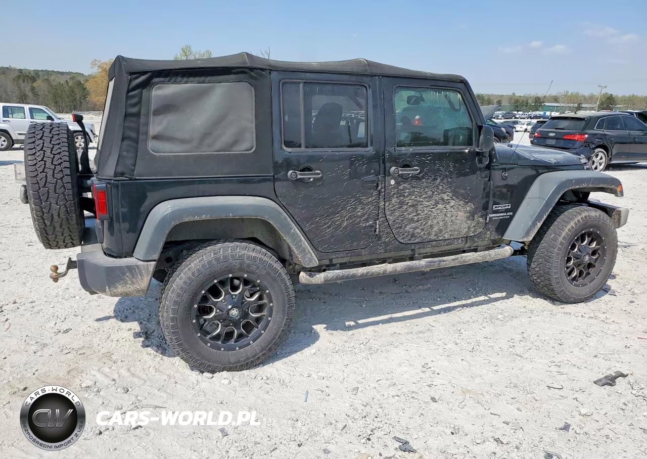2015 Jeep Wrangler Unlimited Sport VIN:1C4BJWDG0FL732202 - 3