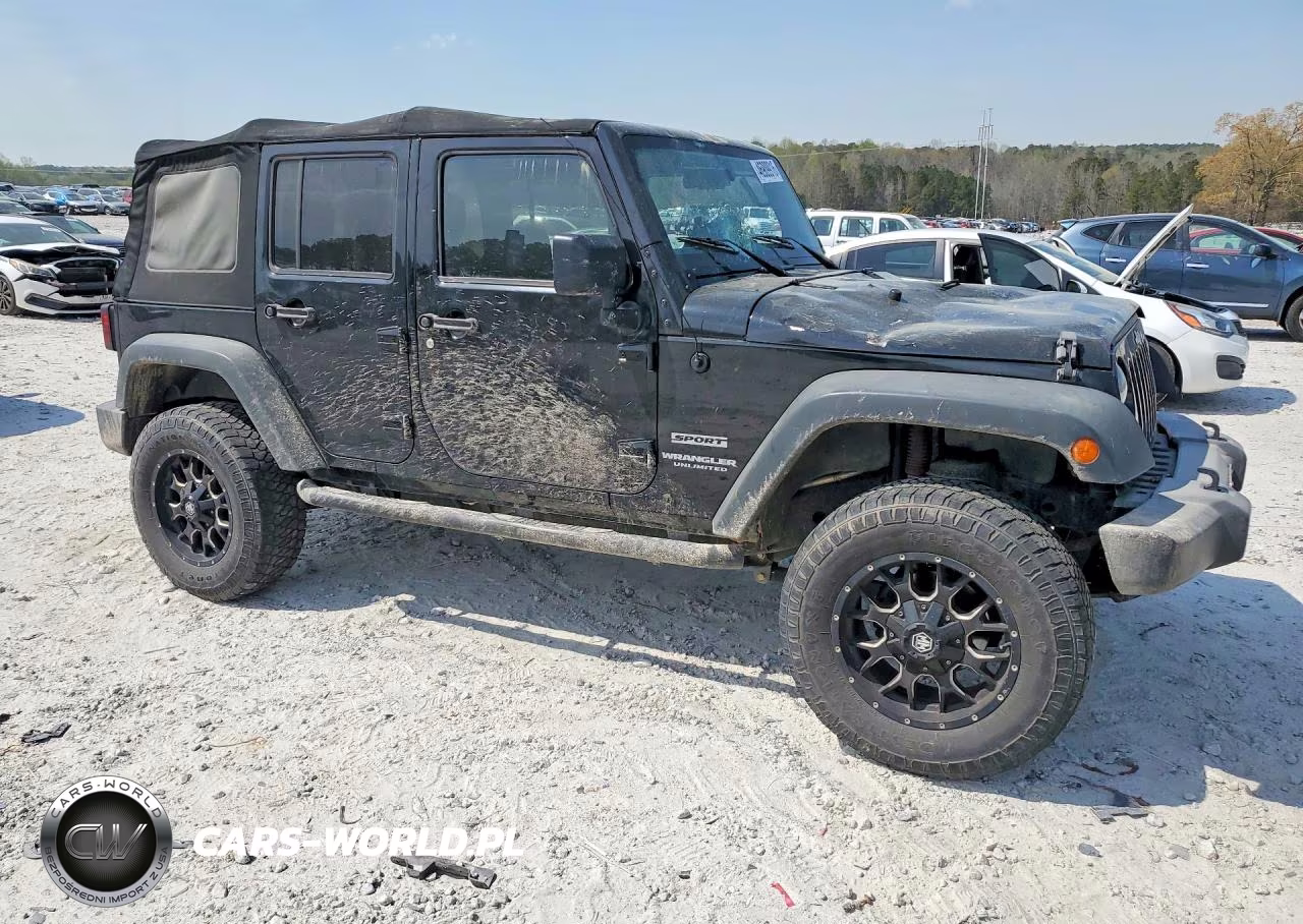 2015 Jeep Wrangler Unlimited Sport VIN:1C4BJWDG0FL732202 - 4