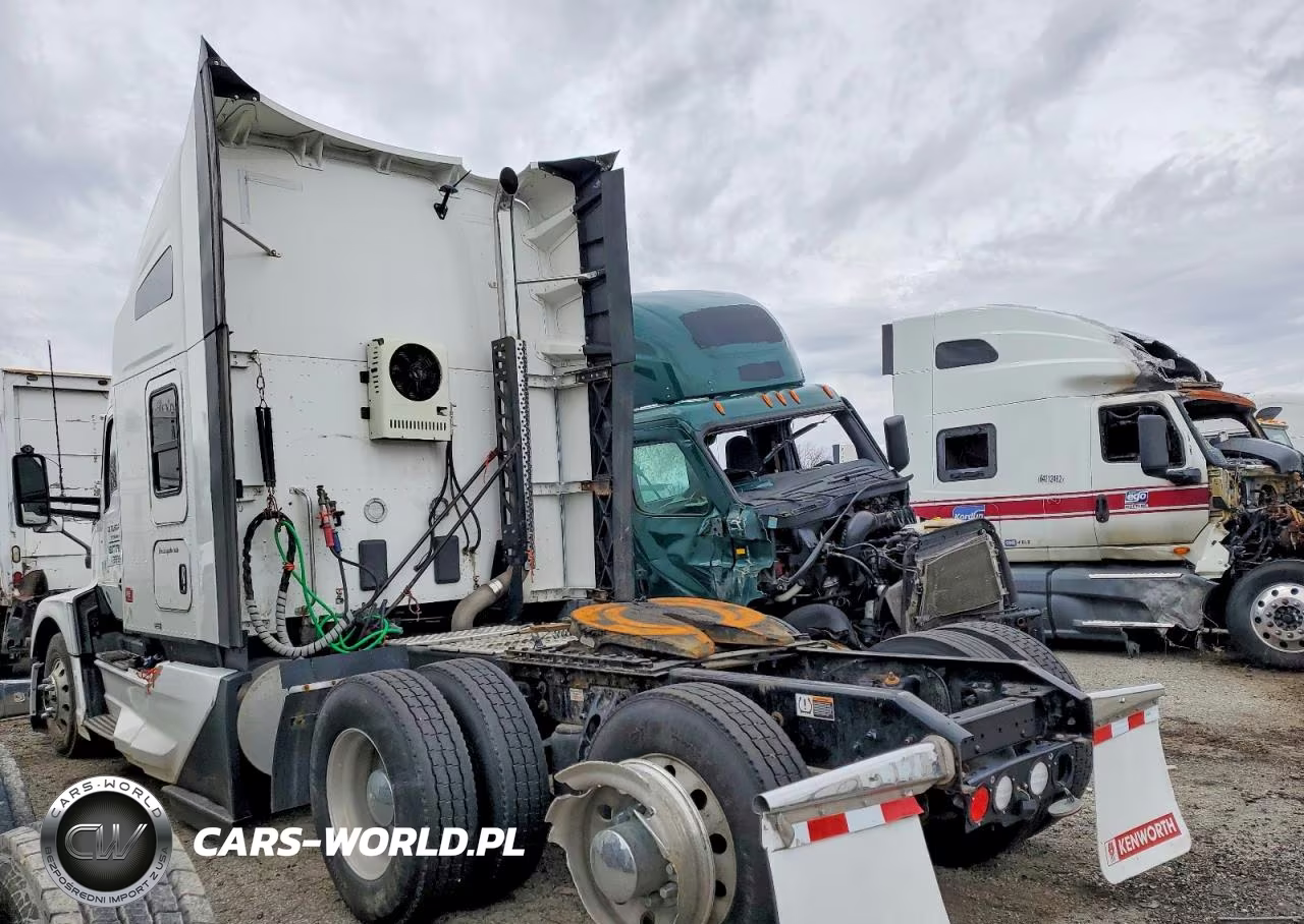 2023 Kenworth T680 Semi Truck VIN:1XKYDP9X1PJ225990 - 3