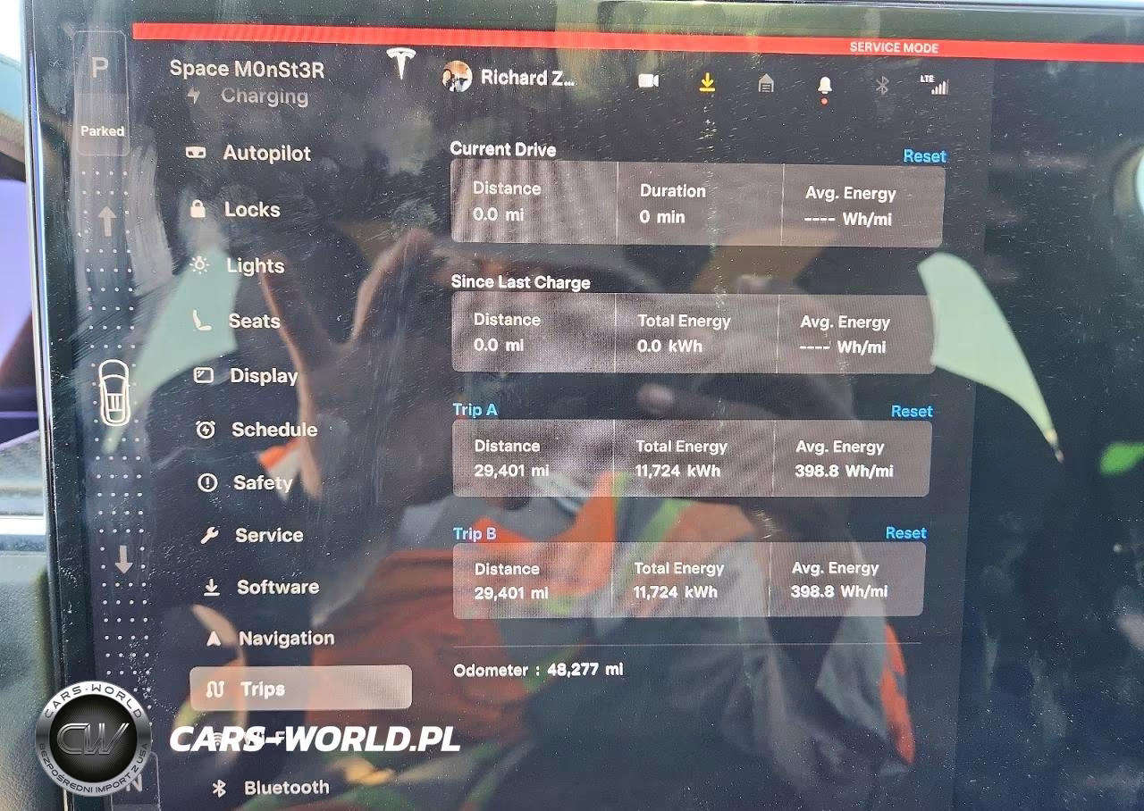 2022 Tesla Model X VIN:7SAXCBE64NF342741 - 9