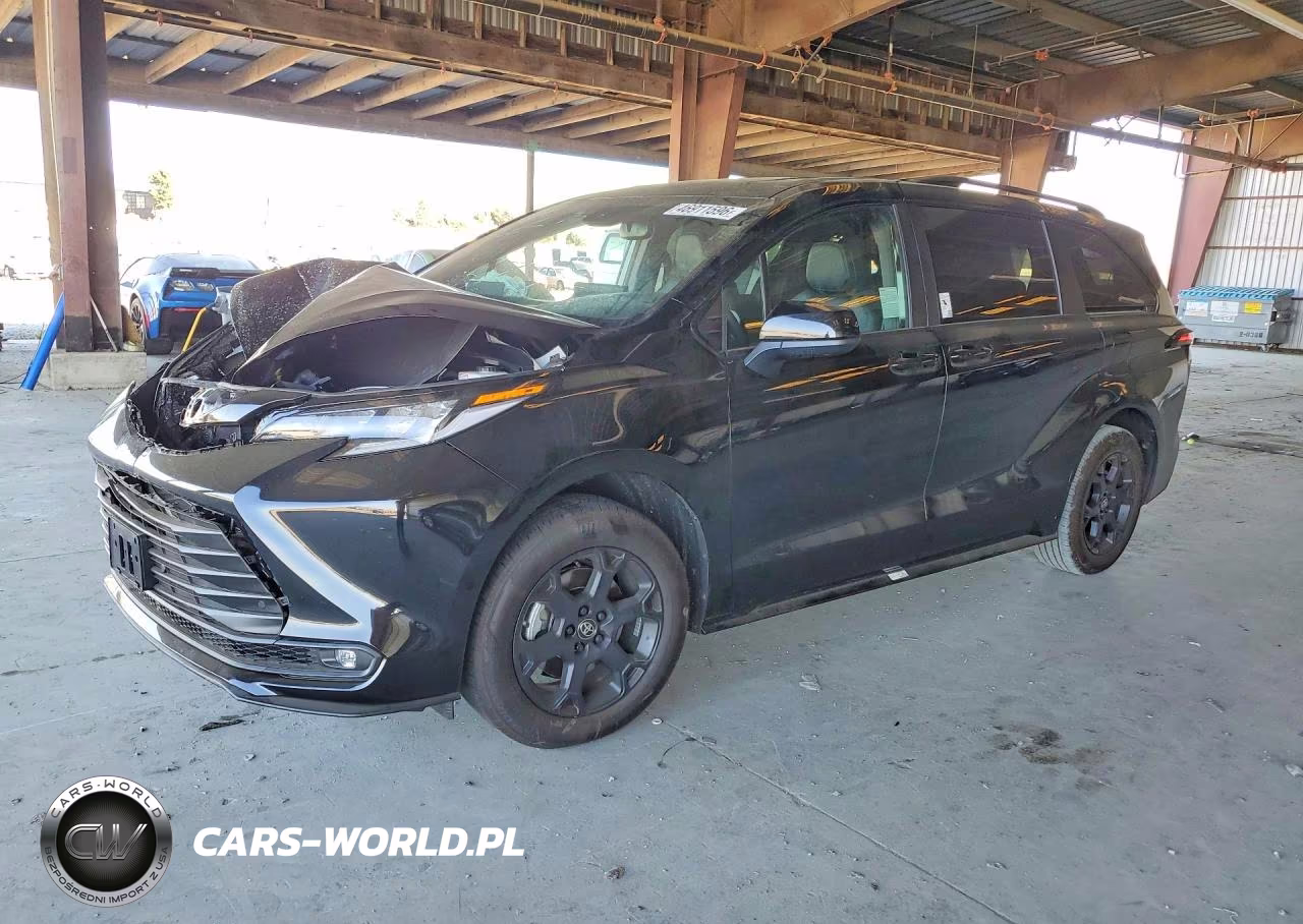 2026 Toyota Sienna Woodland Edition