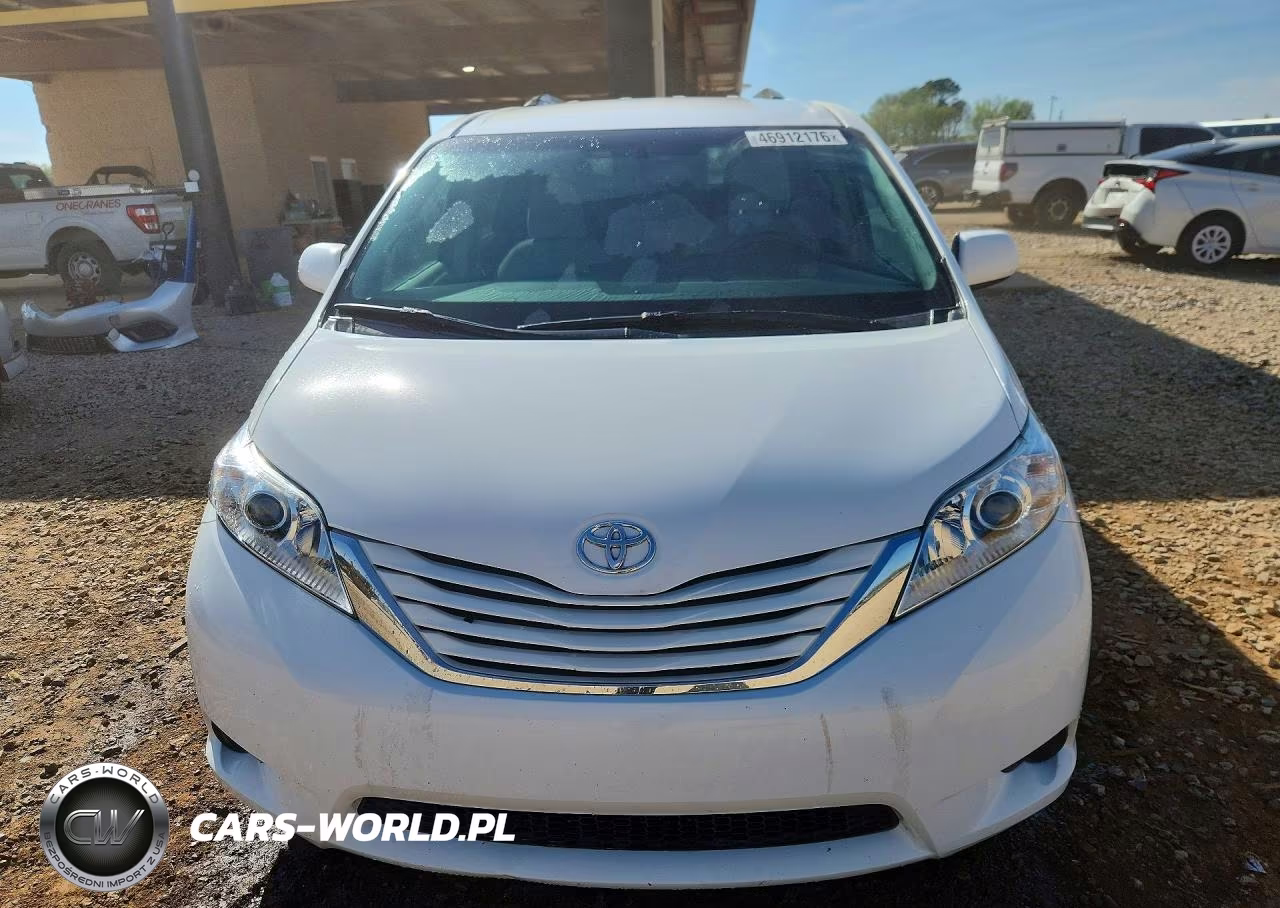 2017 Toyota Sienna Le 8-Passenger VIN:5TDKZ3DC4HS863901 - 5
