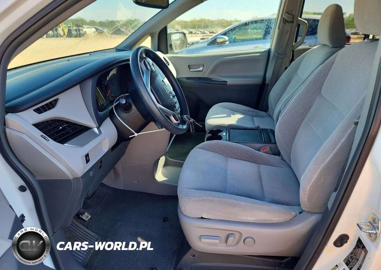 2017 Toyota Sienna Le 8-Passenger VIN:5TDKZ3DC4HS863901 - 7