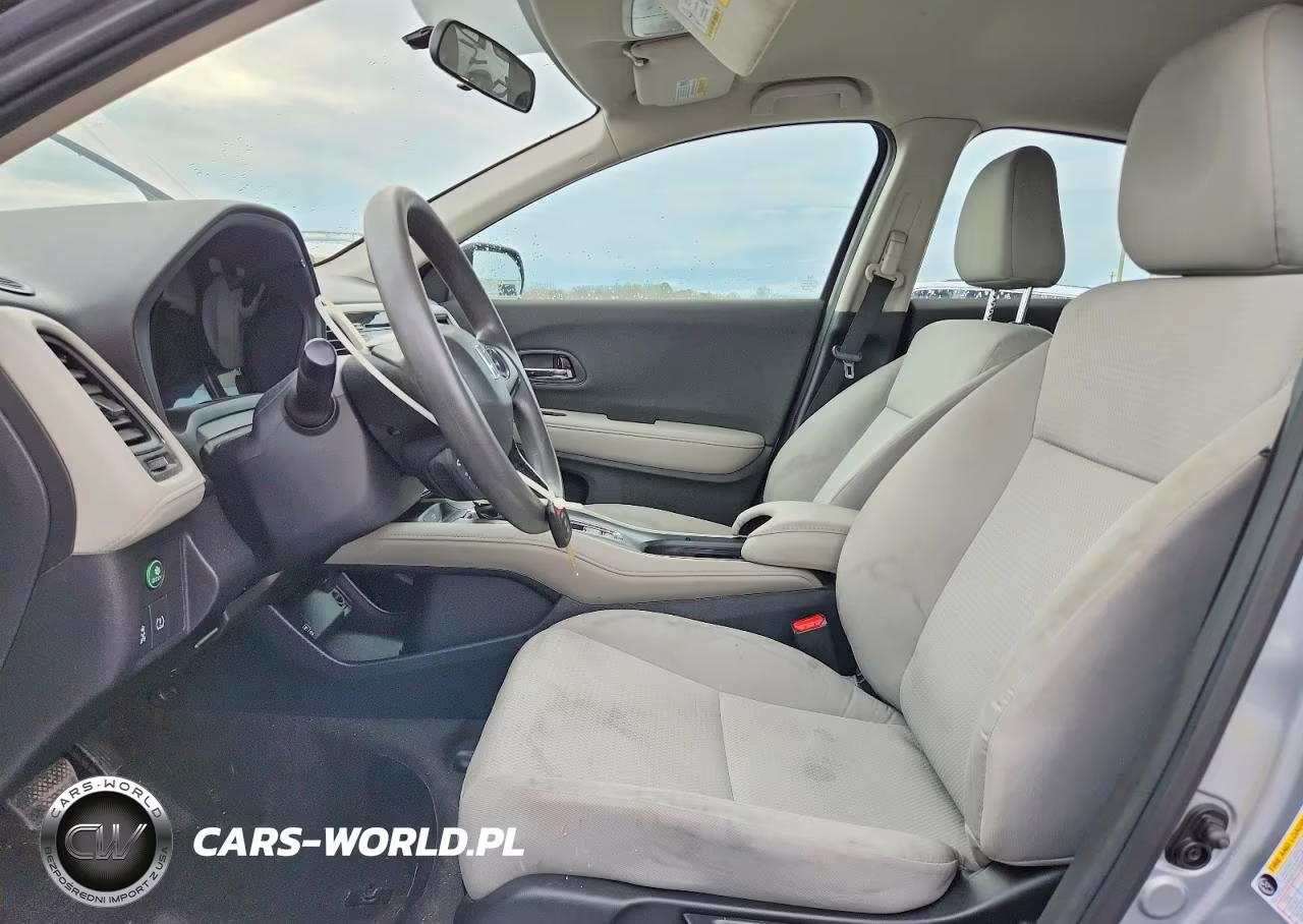 2020 Honda Hr-V Lx VIN:3CZRU6H3XLM717448 - 7