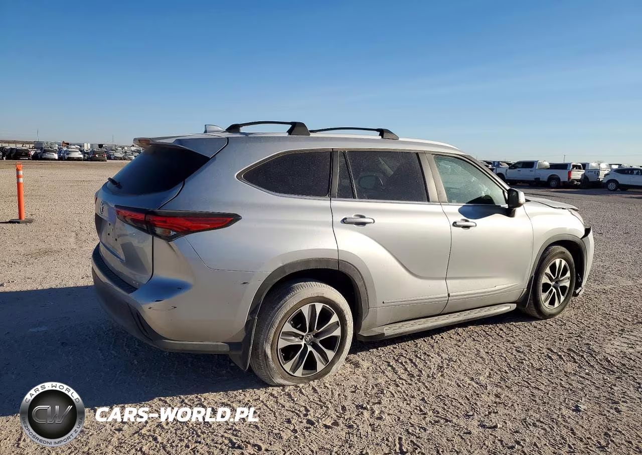 2023 Toyota Highlander Xle VIN:5TDKDRAH3PS520223 - 3