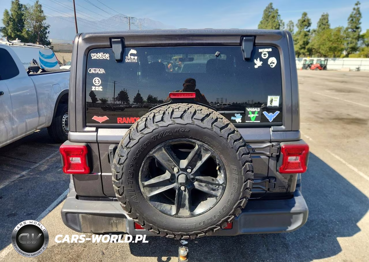 2022 Jeep Wrangler Unlimited Sahara VIN:1C4HJXEN4NW110051 - 6