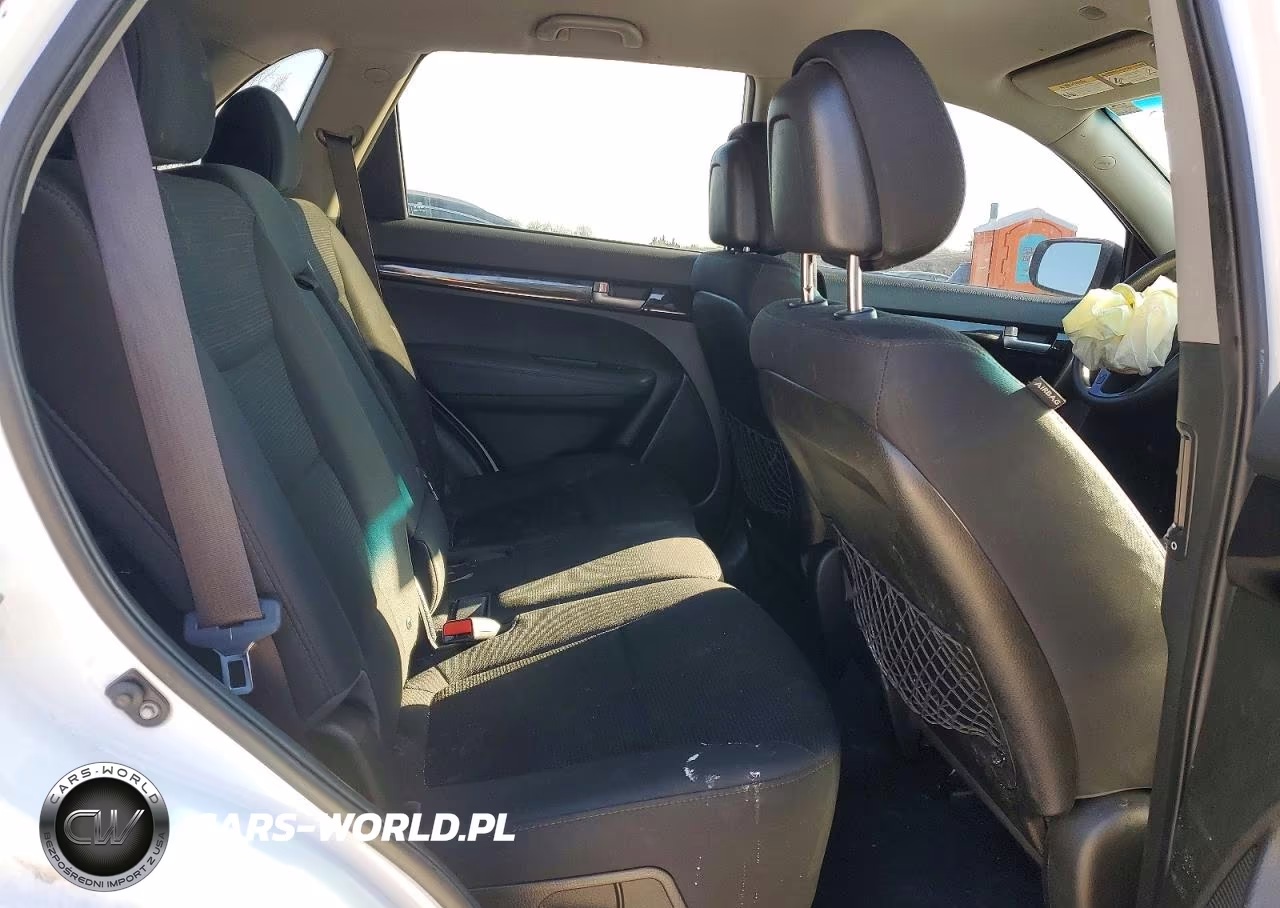 2015 Kia Sorento Lx VIN:5XYKTCA62FG650889 - 11