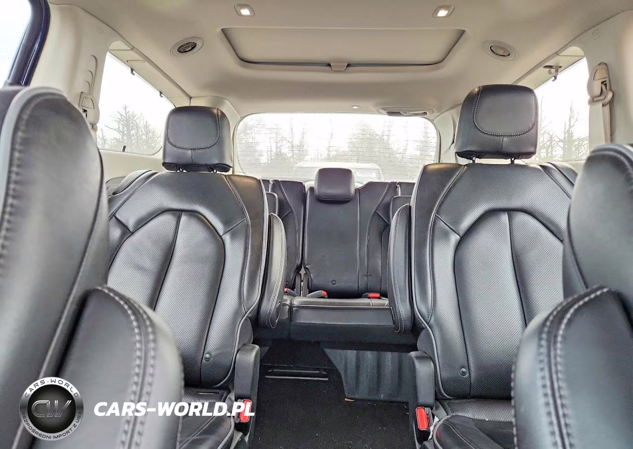 2018 Chrysler Pacifica Limited VIN:2C4RC1GG3JR334389 - 10