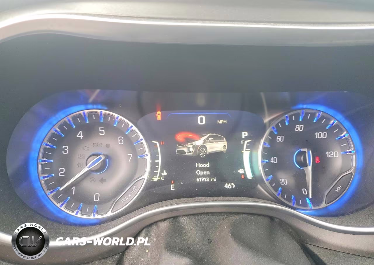 2018 Chrysler Pacifica Limited VIN:2C4RC1GG3JR334389 - 9