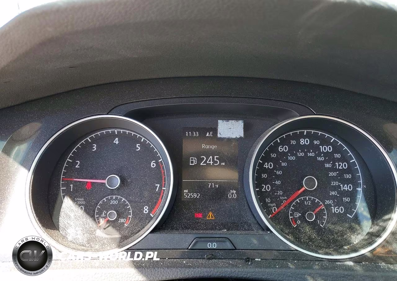 2018 Volkswagen Golf S VIN:3VWB17AU1JM262167 - 9