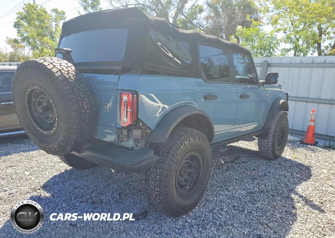 2023 Ford Bronco Base VIN:1FMEE5DPXPLB32313 - 3