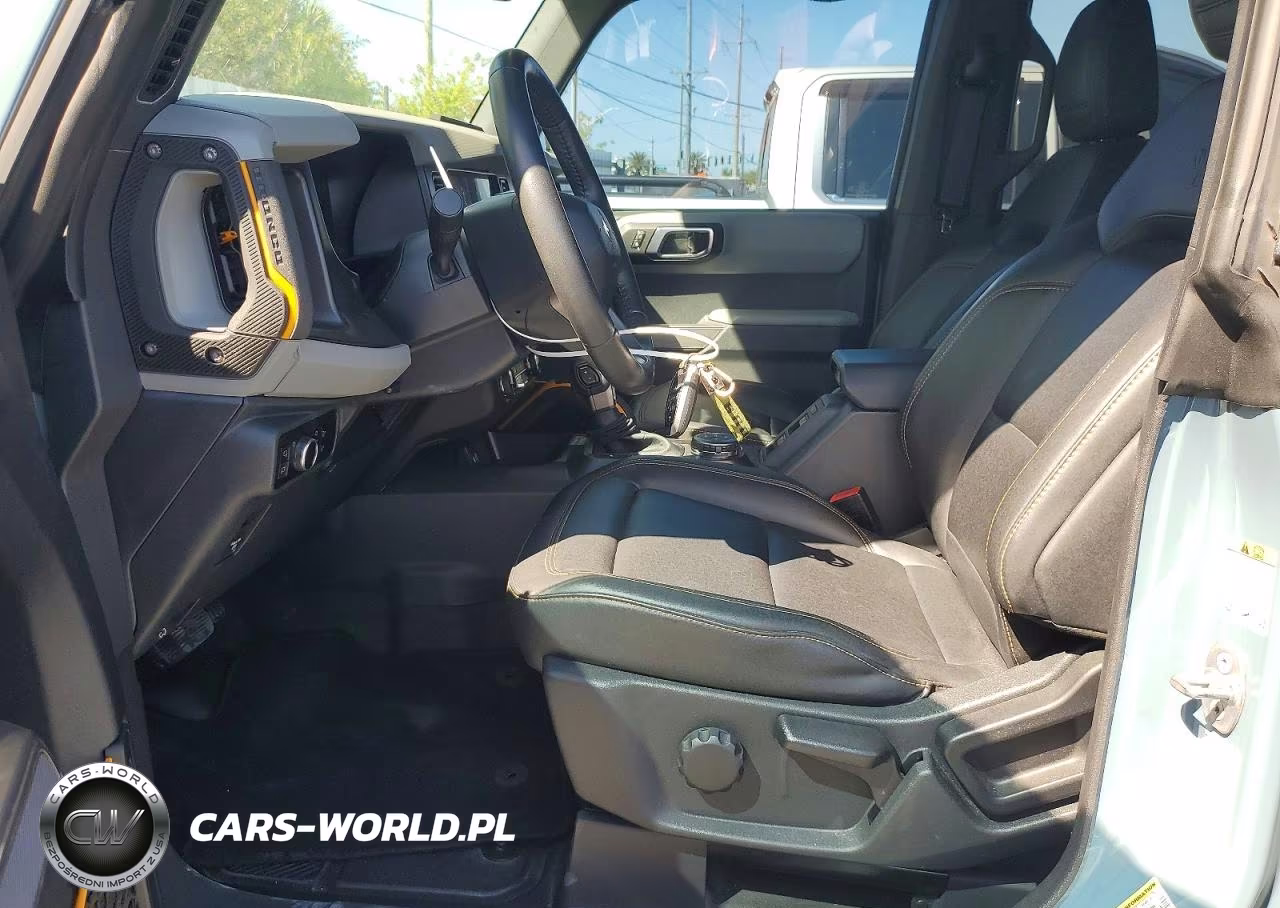 2023 Ford Bronco Base VIN:1FMEE5DPXPLB32313 - 7