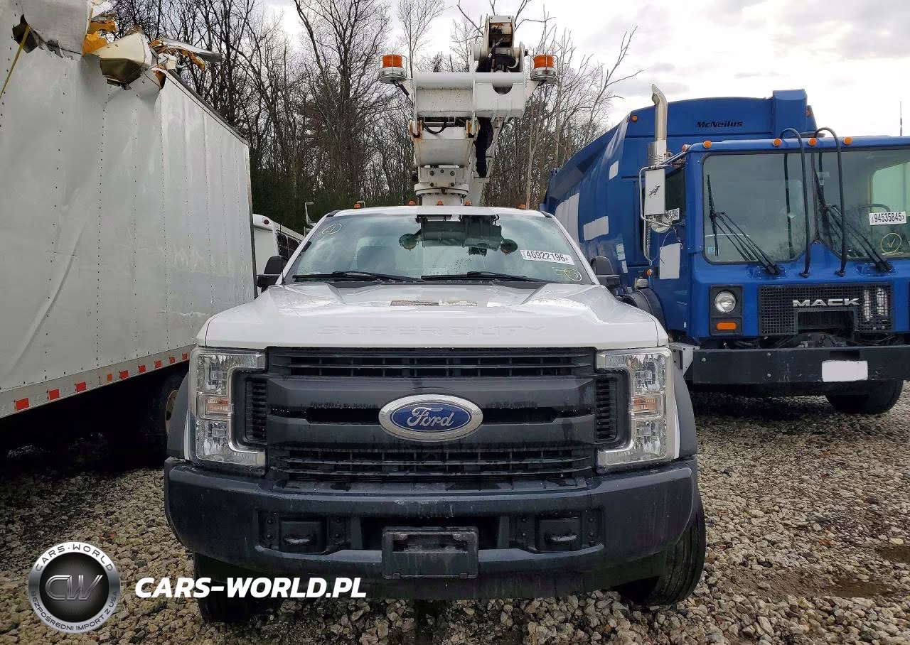 2019 Ford F-550 Super Duty - Dual Rear Wheel VIN:1FDUF5GT6KEE94234 - 5