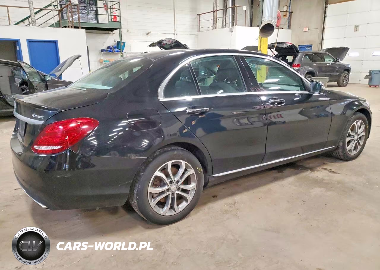 2016 Mercedes-Benz C 300 4Matic VIN:55SWF4KB8GU105300 - 3