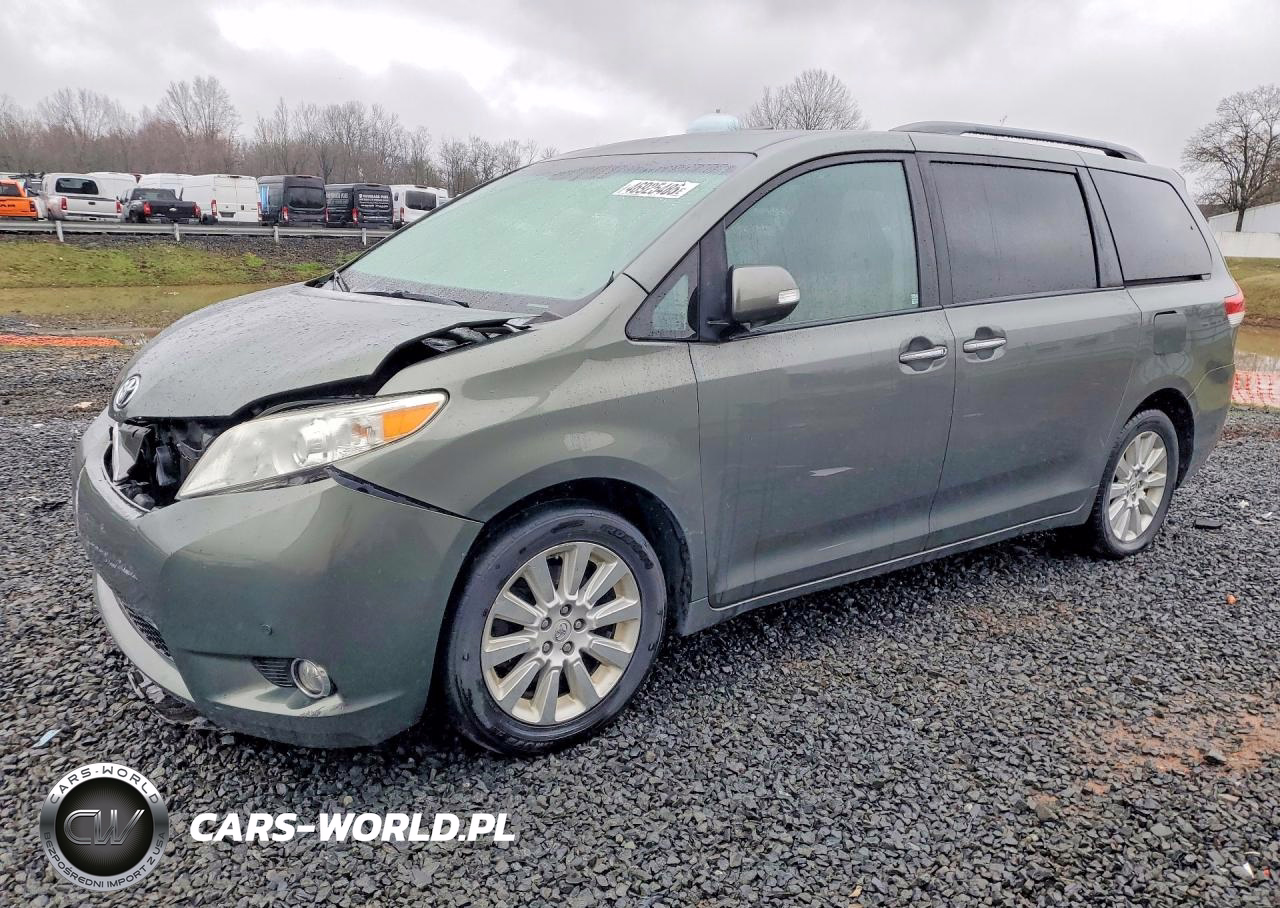 2014 Toyota Sienna Limited 7-Passenger