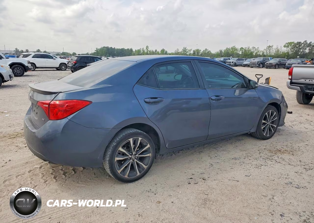 2017 Toyota Corolla Se VIN:5YFBURHE3HP699689 - 3