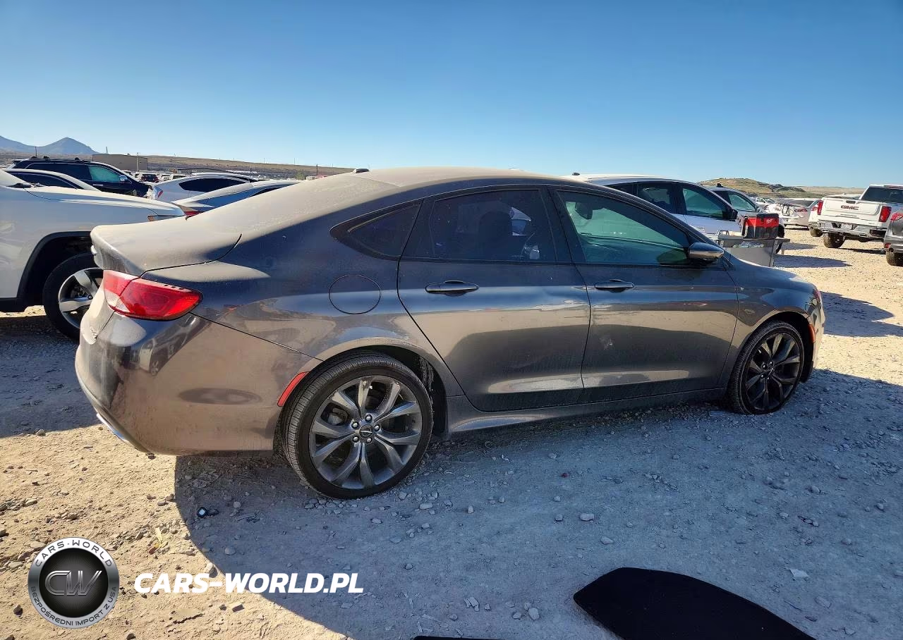 2015 Chrysler 200 S VIN:1C3CCCDG2FN557005 - 3