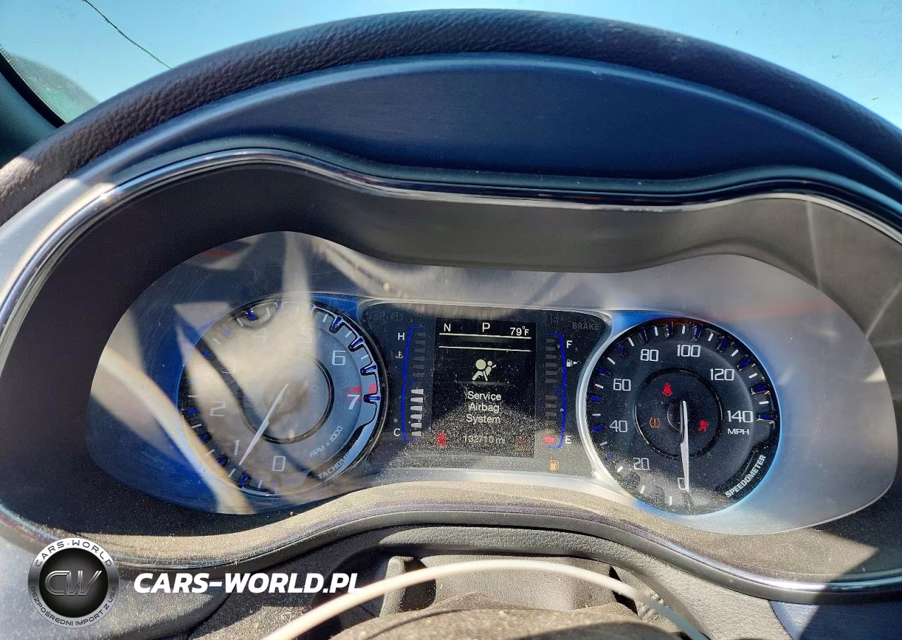 2015 Chrysler 200 S VIN:1C3CCCDG2FN557005 - 9