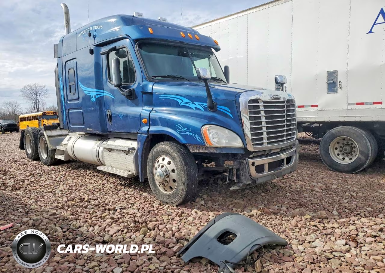 2013 Freightliner Cascadia Semi Truck