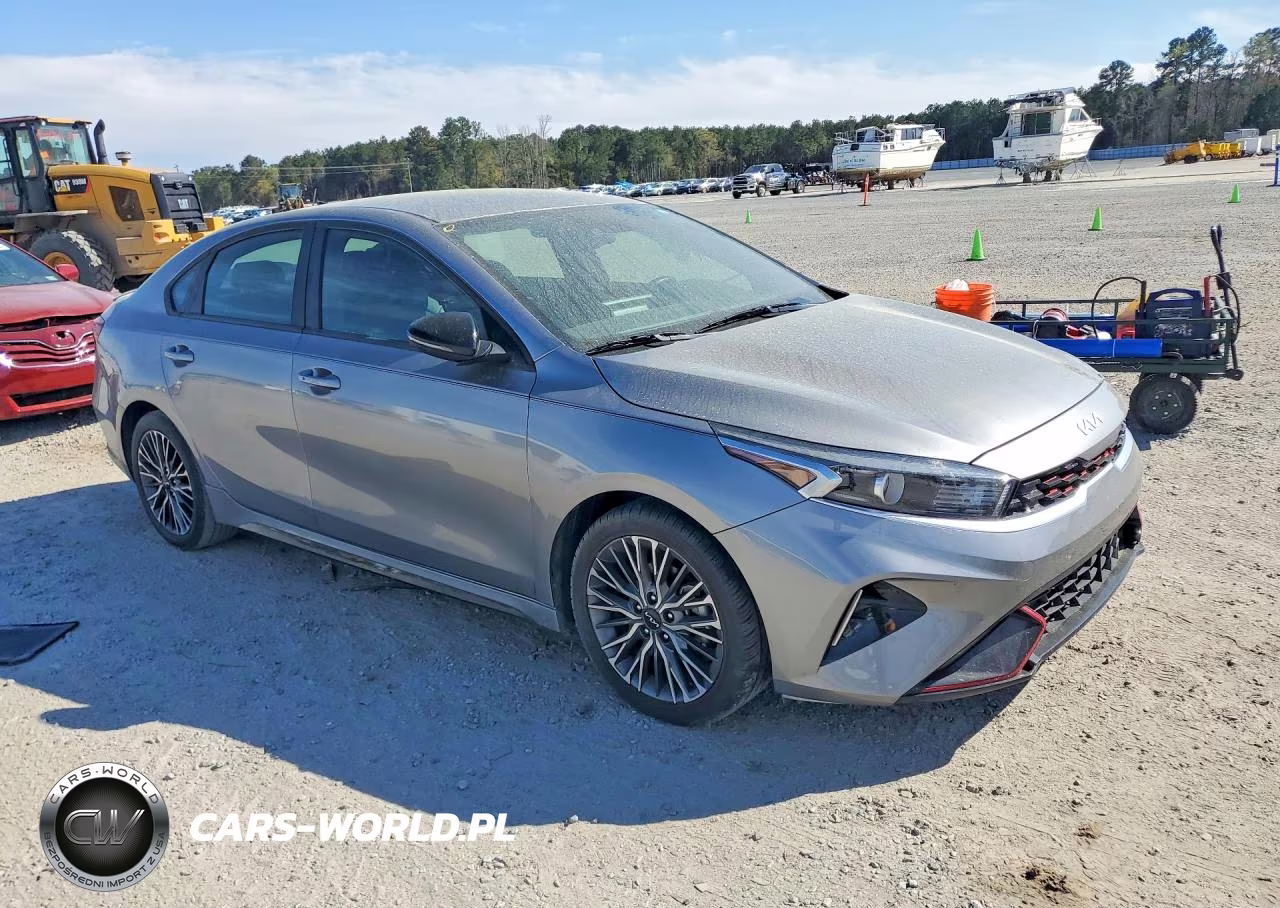 2023 Kia Forte Gt-Line VIN:3KPF54AD4PE542899 - 4