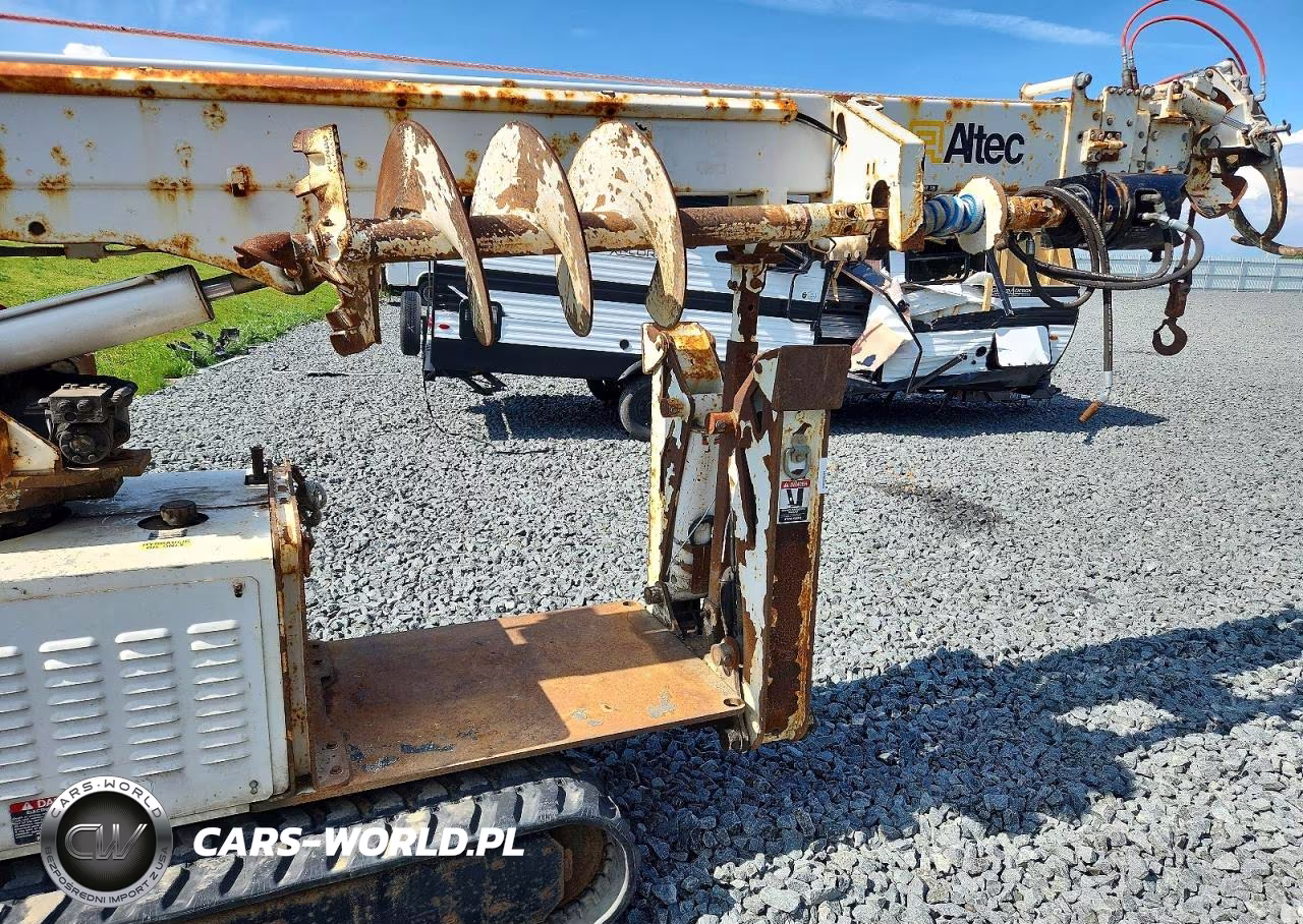 2011 Altec Db37 Mini Digger Derrick VIN:0112ET0322PARENT - 5