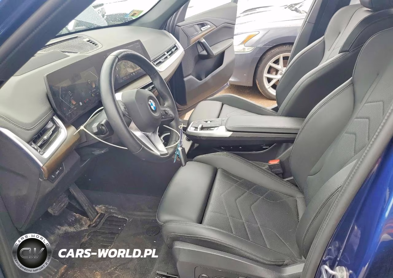 2025 BMW X1 xDrive28I VIN:WBX73EF03S5037112 - 7