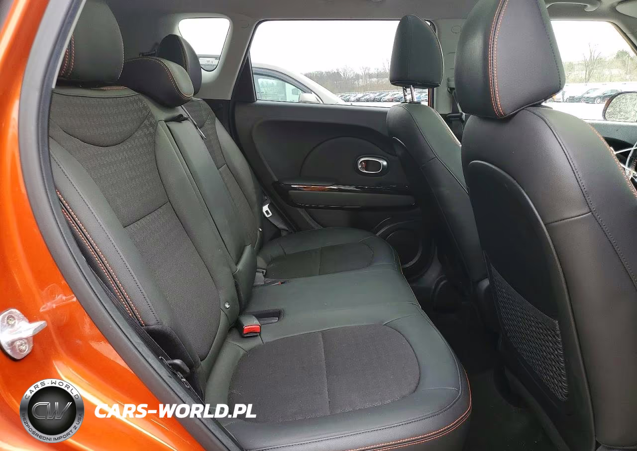 2018 Kia Soul VIN:KNDJX3AA3J7562976 - 10