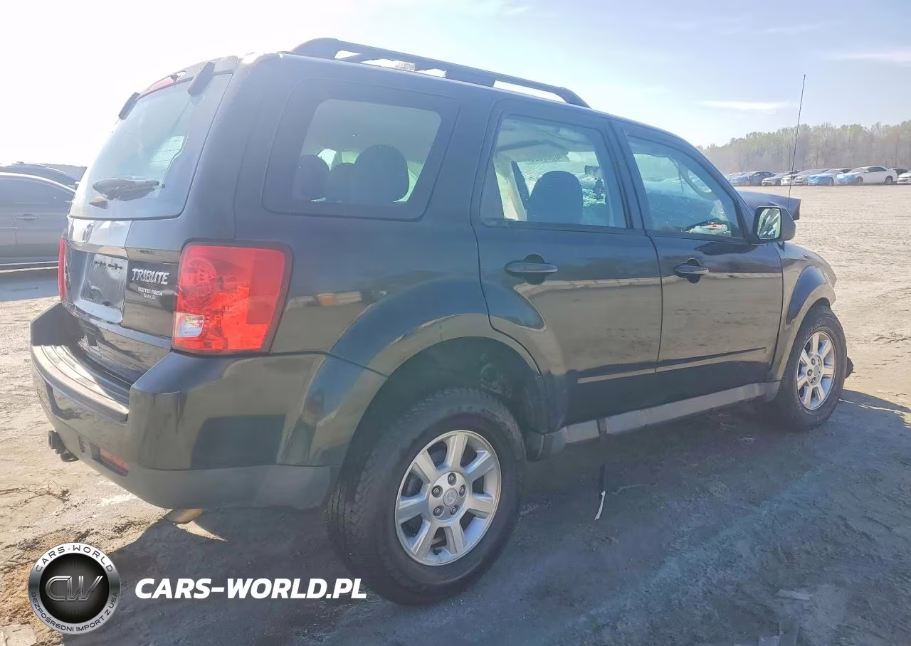 2011 Mazda Tribute I VIN:4F2CY0C74BKM02545 - 3
