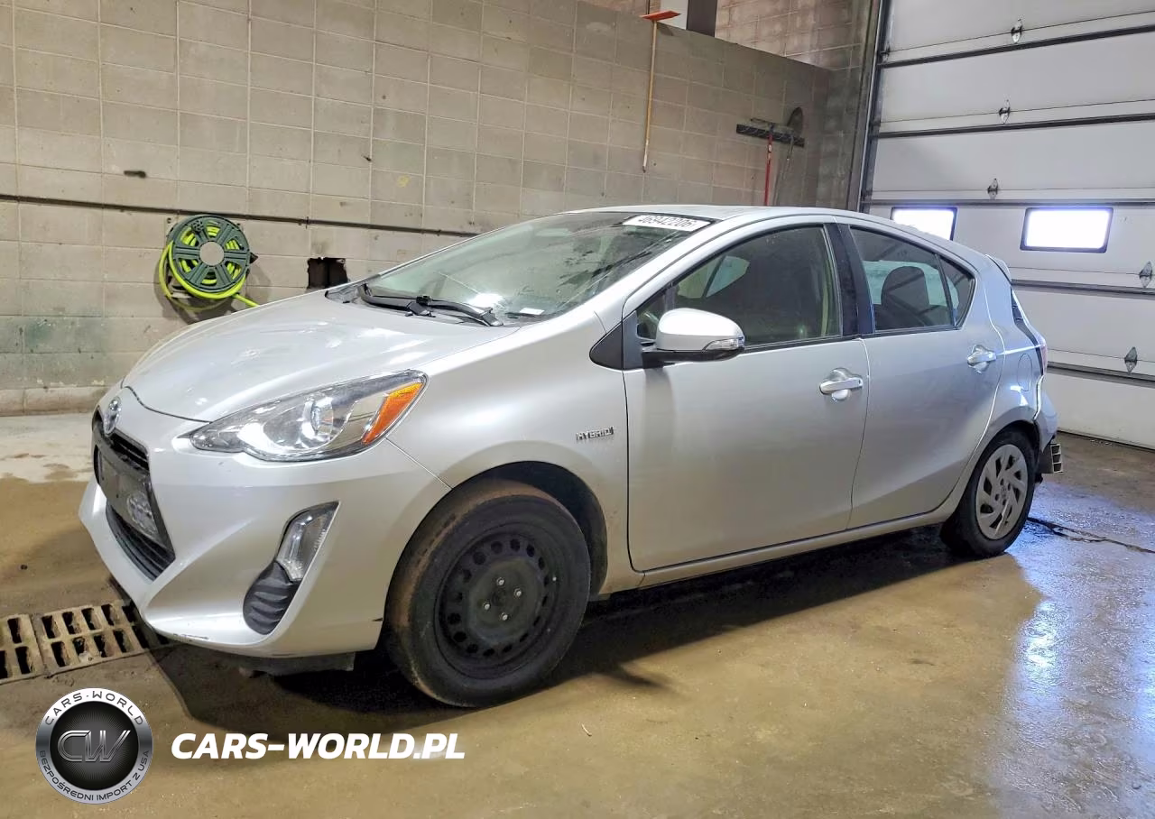 2016 Toyota Prius C Two