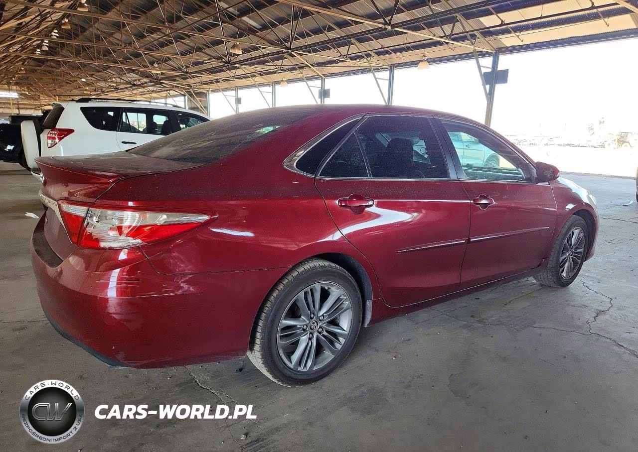 2017 Toyota Camry Se VIN:4T1BF1FK1HU739268 - 3