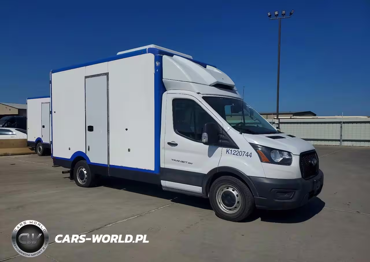 2022 Ford Transit Delivery Truck