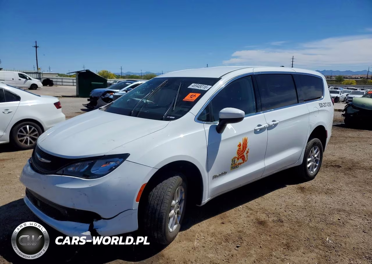2023 Chrysler Voyager Lx