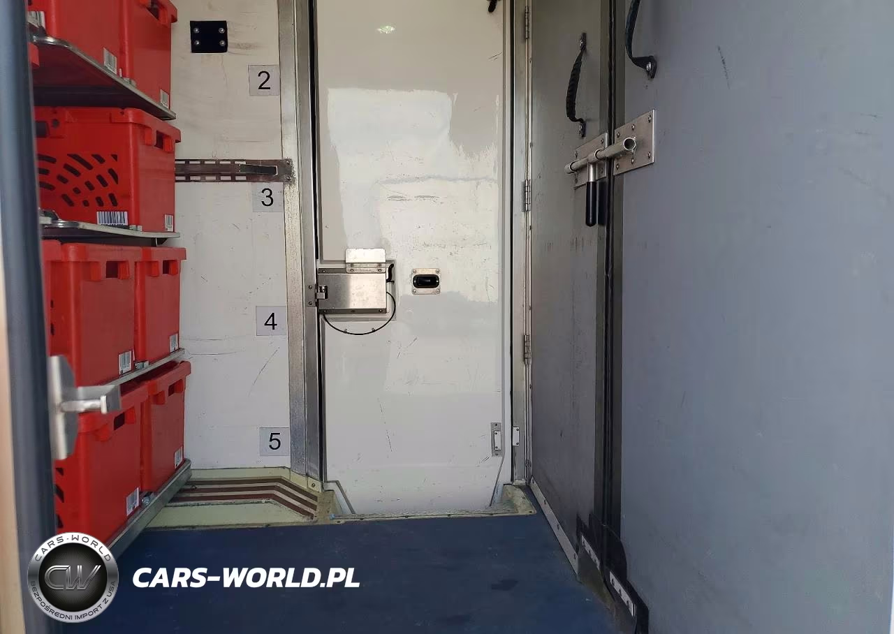 2022 Ford Transit Delivery Truck VIN:1FDBW5Z85NKA39736 - 10
