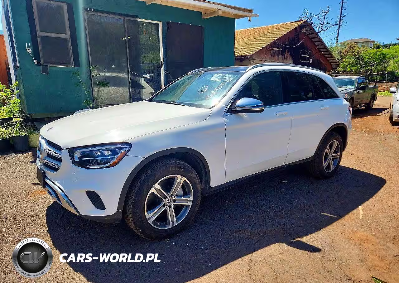 2020 MERCEDES-BENZ GLC 300
