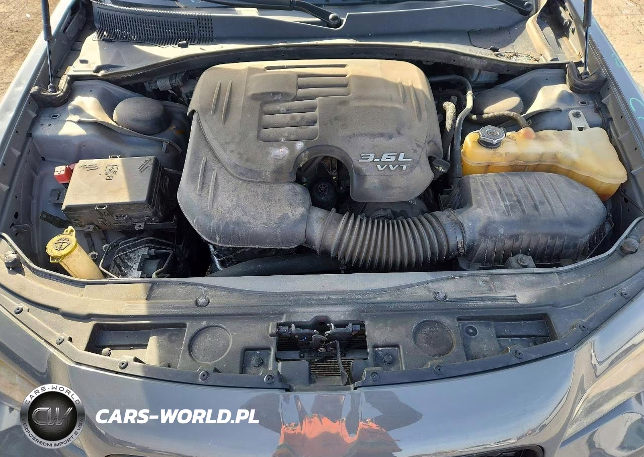 2019 Chrysler 300 S VIN:2C3CCABG0KH516558 - 11