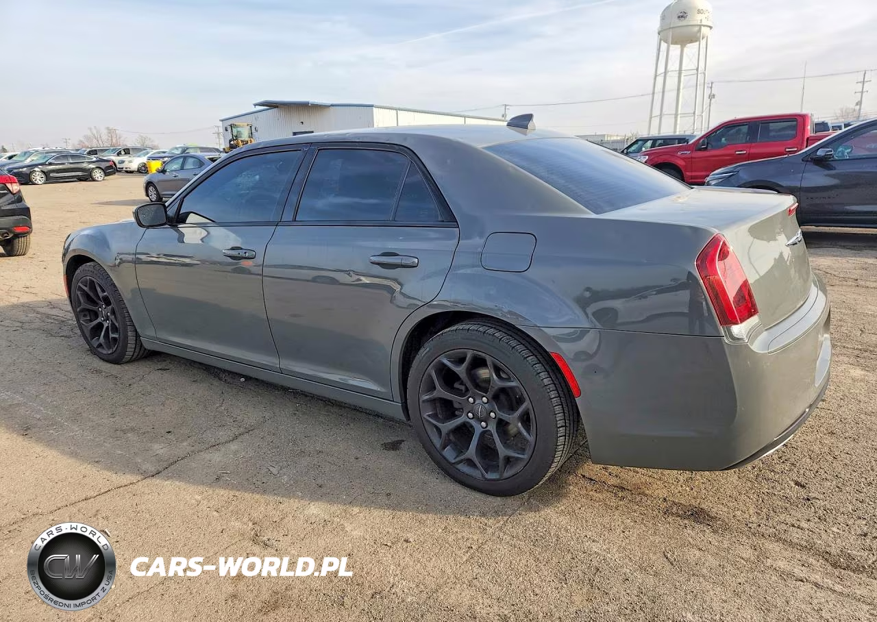 2019 Chrysler 300 S VIN:2C3CCABG0KH516558 - 2