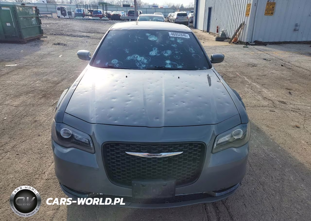 2019 Chrysler 300 S VIN:2C3CCABG0KH516558 - 5