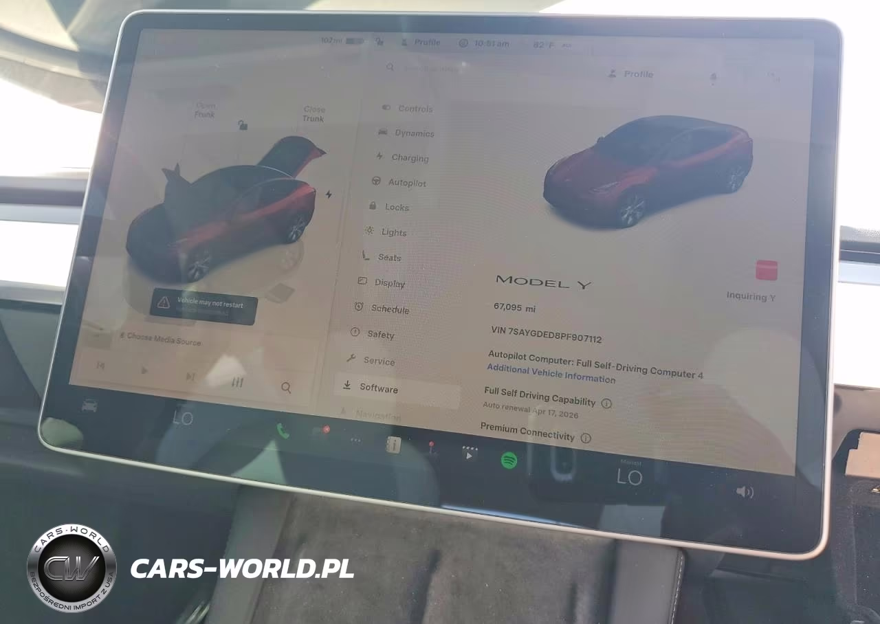 2023 Tesla Model Y VIN:7SAYGDED8PF907112 - 9