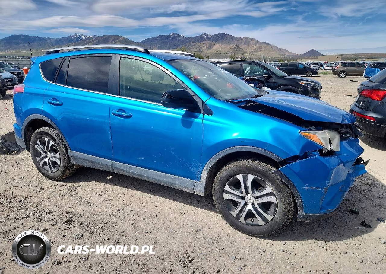 2017 Toyota Rav4 Le VIN:JTMBFREVXHD209220 - 4