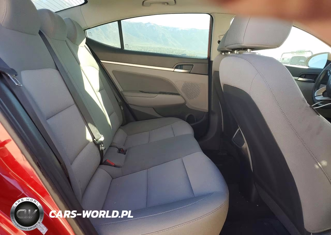 2019 Hyundai Elantra Value Edition VIN:KMHD84LF2KU781970 - 10