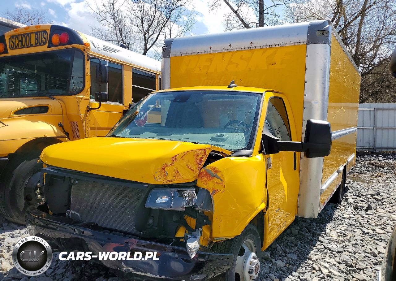 2021 GMC Savana Box Truck